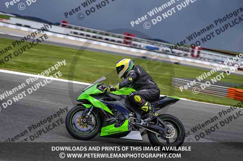 cadwell no limits trackday;cadwell park;cadwell park photographs;cadwell trackday photographs;enduro digital images;event digital images;eventdigitalimages;navarra;no limits trackdays;peter wileman photography;racing digital images;trackday digital images;trackday photos